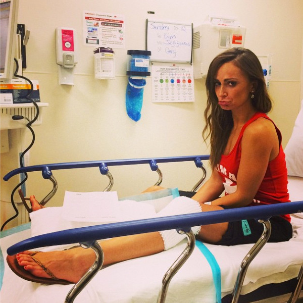 Dancing With The Stars Shocker Karina Smirnoff Unable To Perform